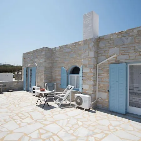 Elegant Traditional Cycladic Flat Orpheus With Balcony Holiday home Parikia (Paros)